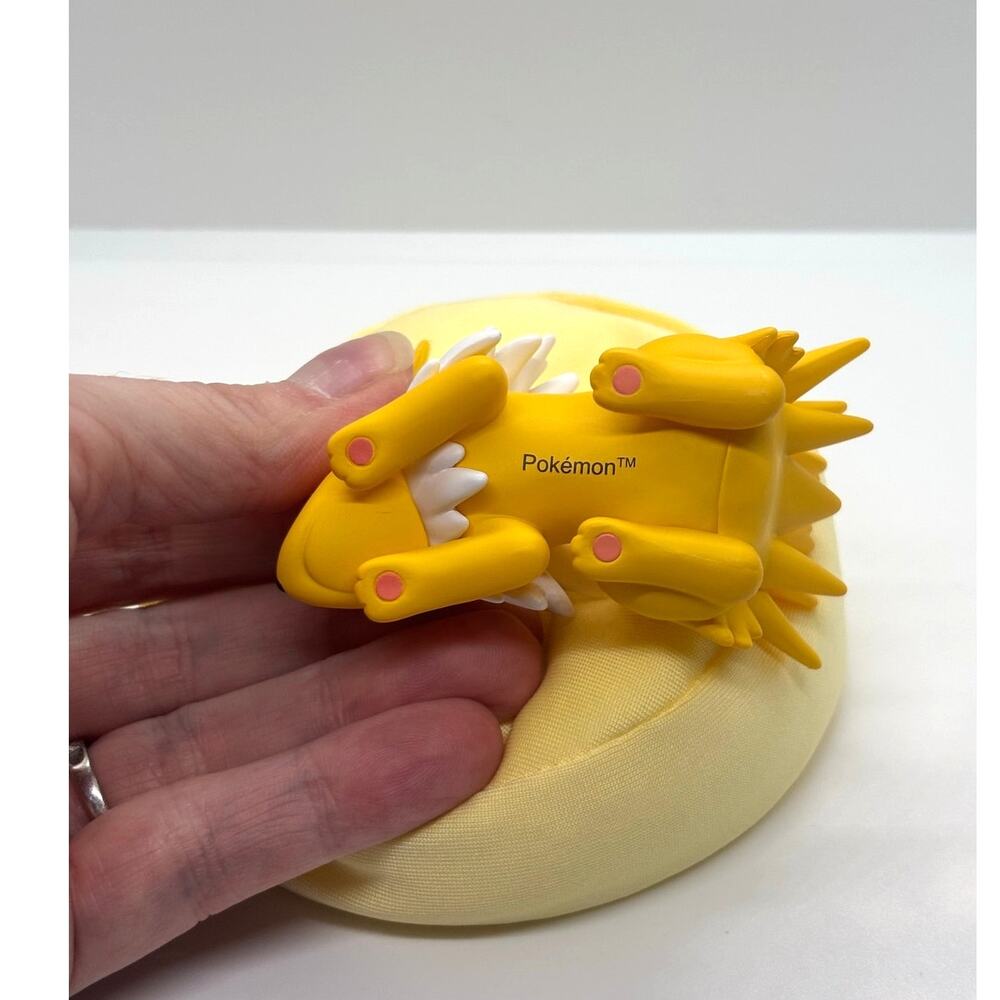 Pokemon, Jolteon Sweet Dreams Sleeping Collectible Art Figure, New Open Blind Bx - Picture 4 of 5